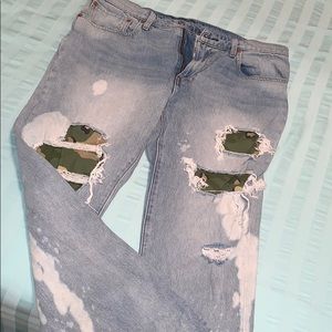 Men’s Levi’s jeans with Camo distressed